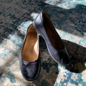 Naturalizer black flats